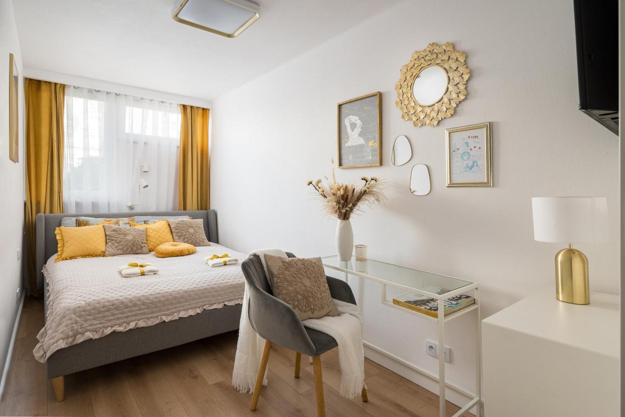 Gold Premium Central Suite 950 M To Central Station Parking Warschau Exterior foto