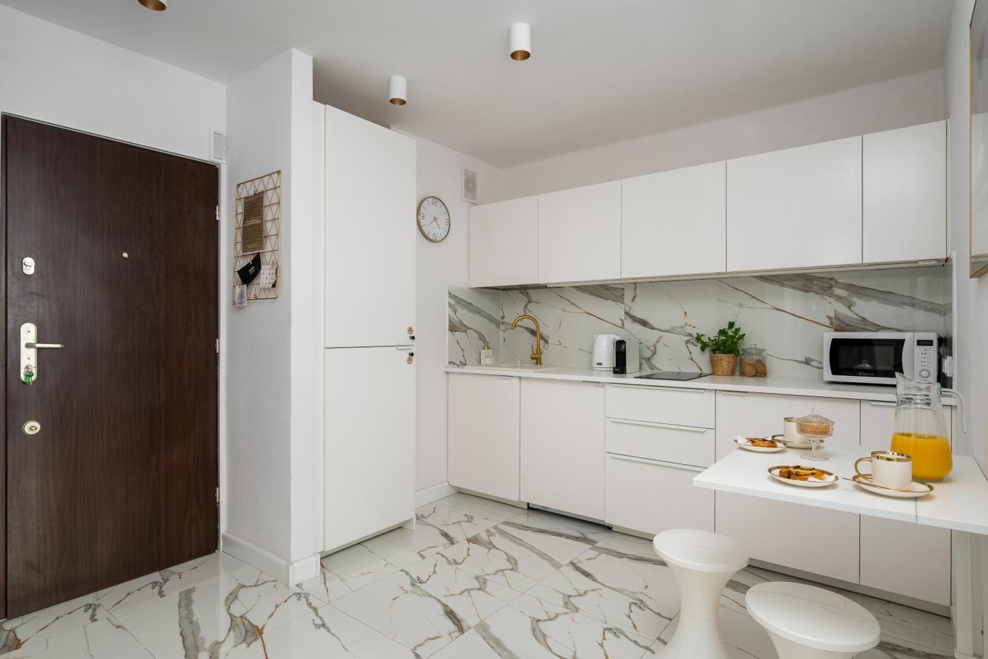Gold Premium Central Suite 950 M To Central Station Parking Warschau Exterior foto