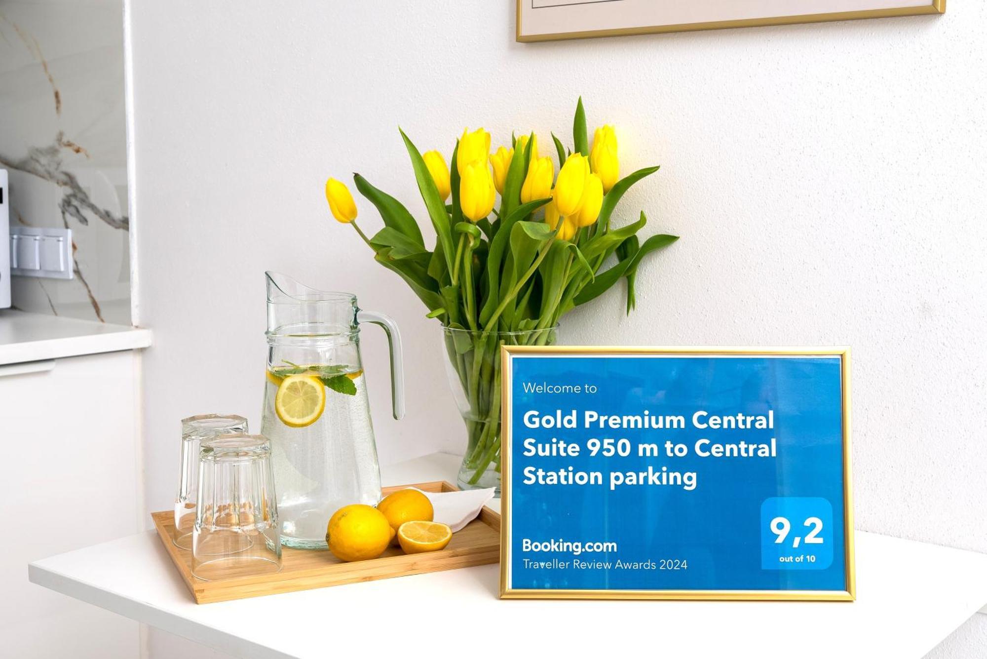 Gold Premium Central Suite 950 M To Central Station Parking Warschau Exterior foto